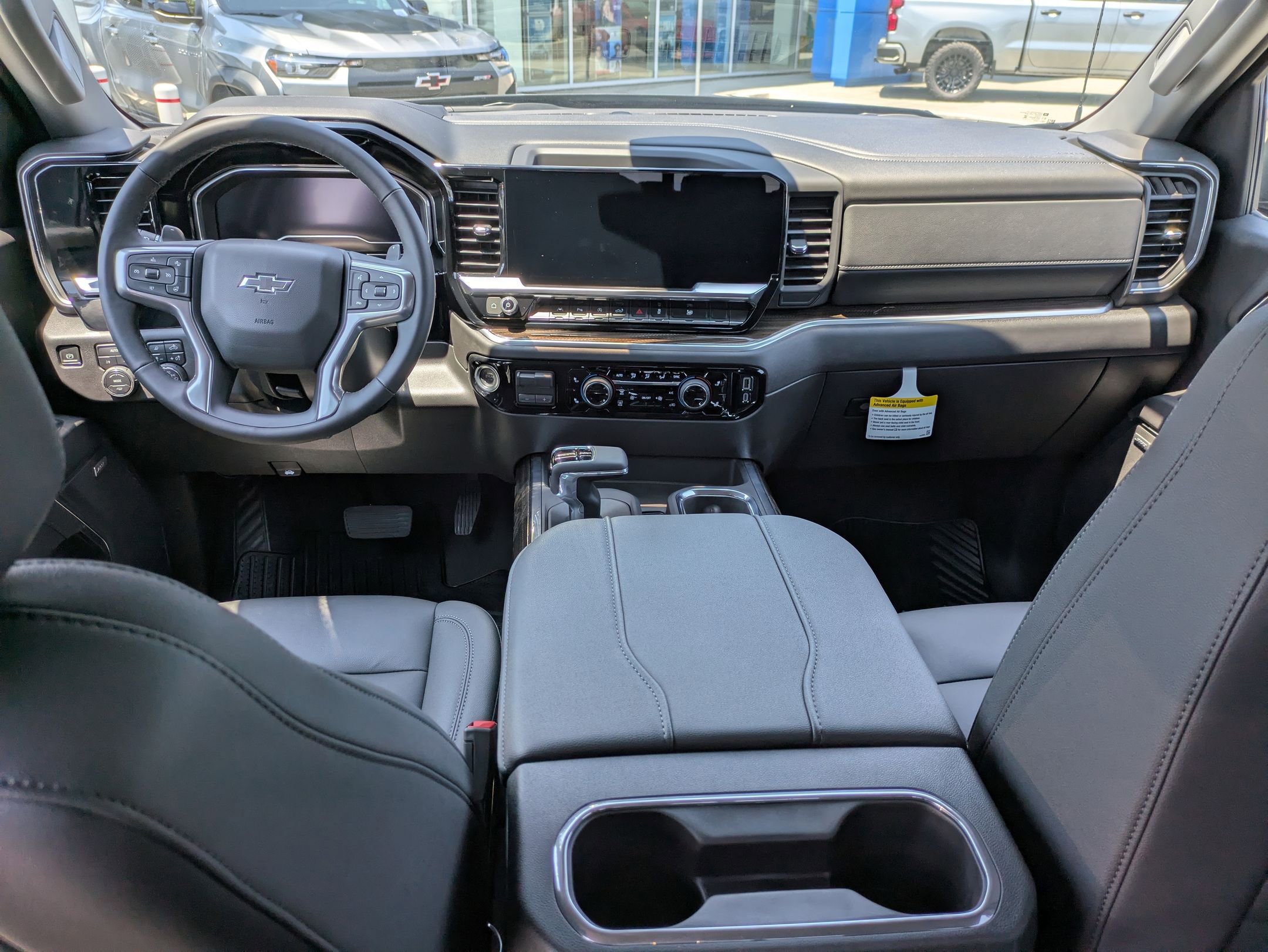 2025 Chevrolet Silverado 1500 RST photo 11
