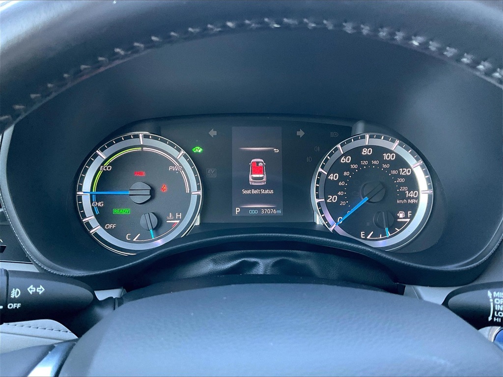 2020 Toyota Highlander Hybrid LE photo 24
