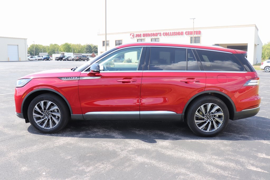 2025 Lincoln Aviator Premiere photo 2