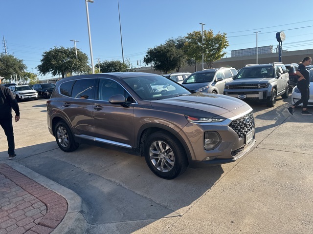 2020 Hyundai Santa Fe SEL photo 6