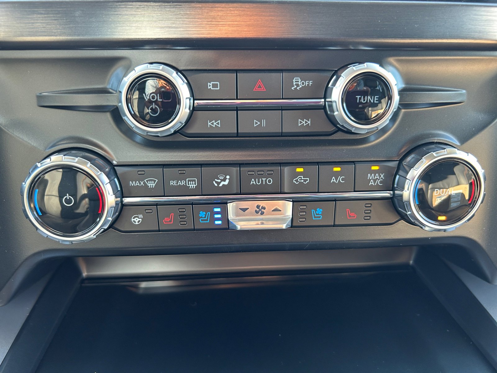 2026 Ford F-350 Lariat photo 14