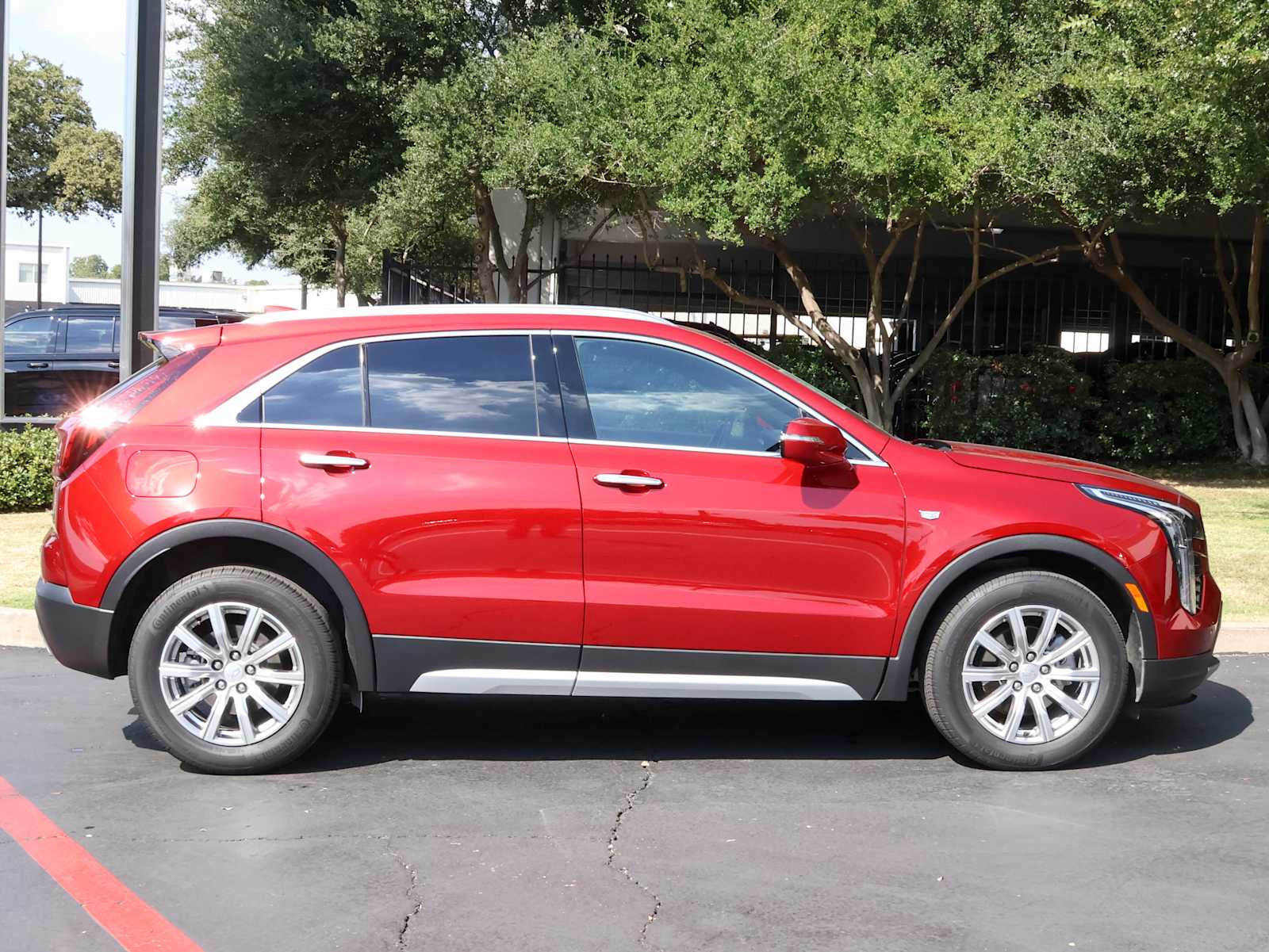 2023 Cadillac XT4 Premium Luxury photo 6