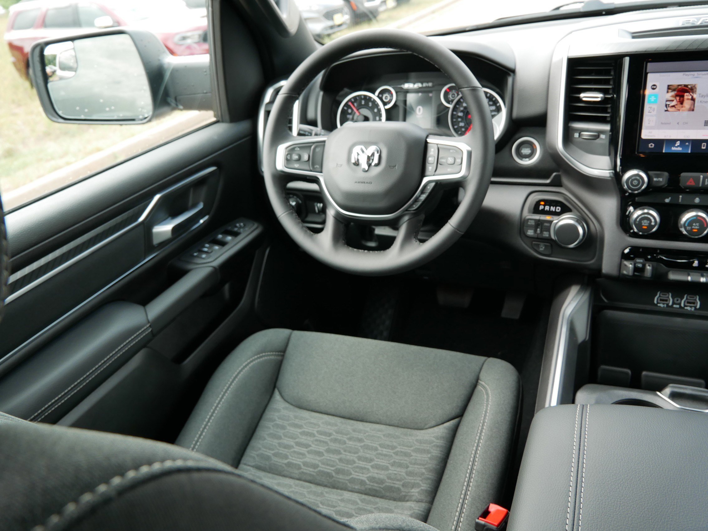 2025 Ram 1500 Big Horn photo 9