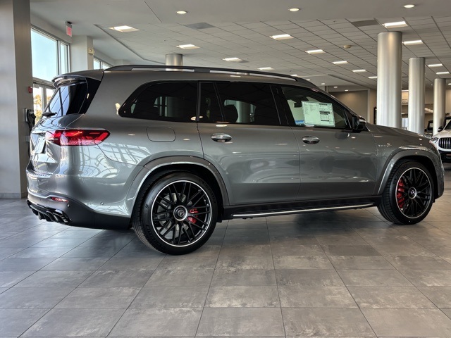 2025 Mercedes Benz GLS AMG 63 4MATIC photo 3