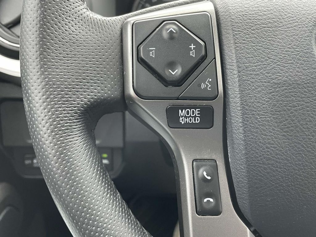 2018 Toyota Tacoma Limited photo 10
