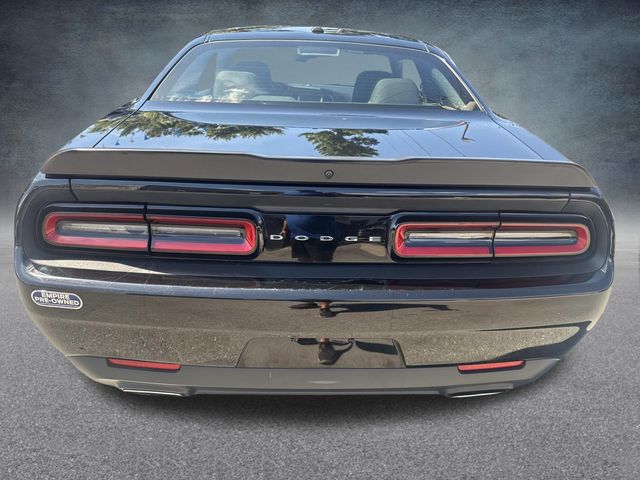 2023 Dodge Challenger SXT photo 4