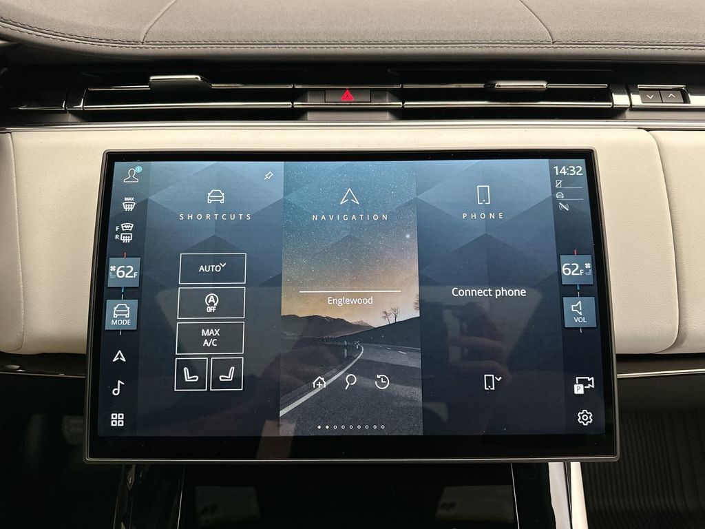 2025 Land Rover Range Rover Sport SE photo 12