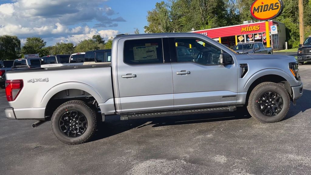 2025 Ford F-150 XLT photo 4