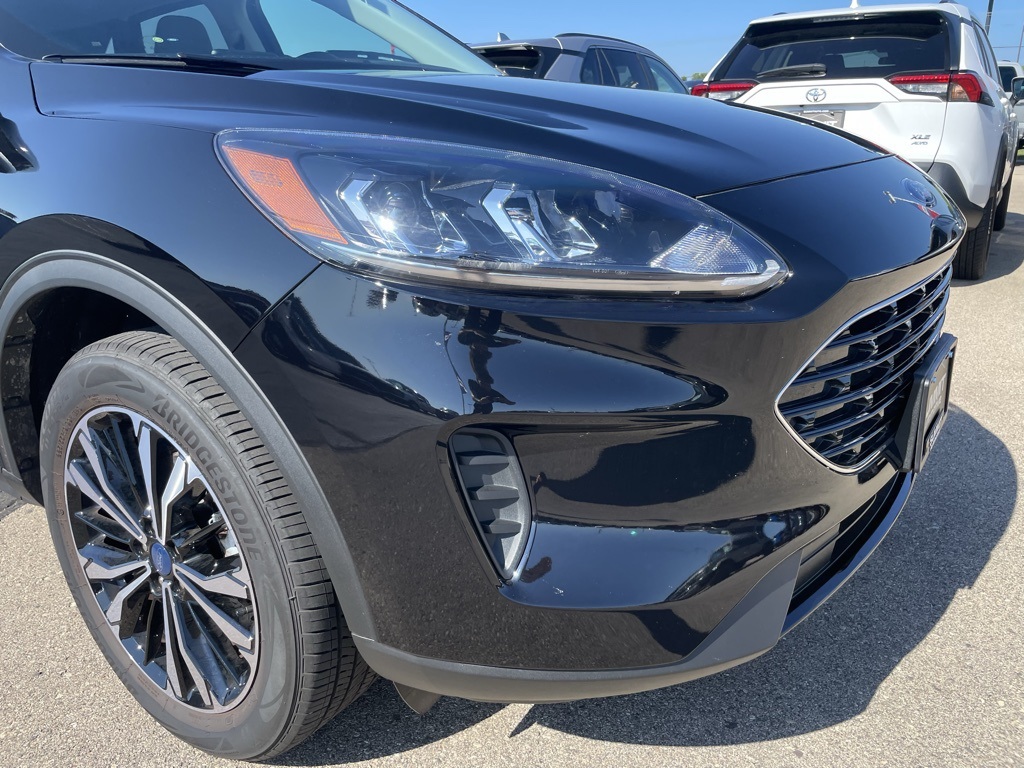 2022 Ford Escape SE photo 28