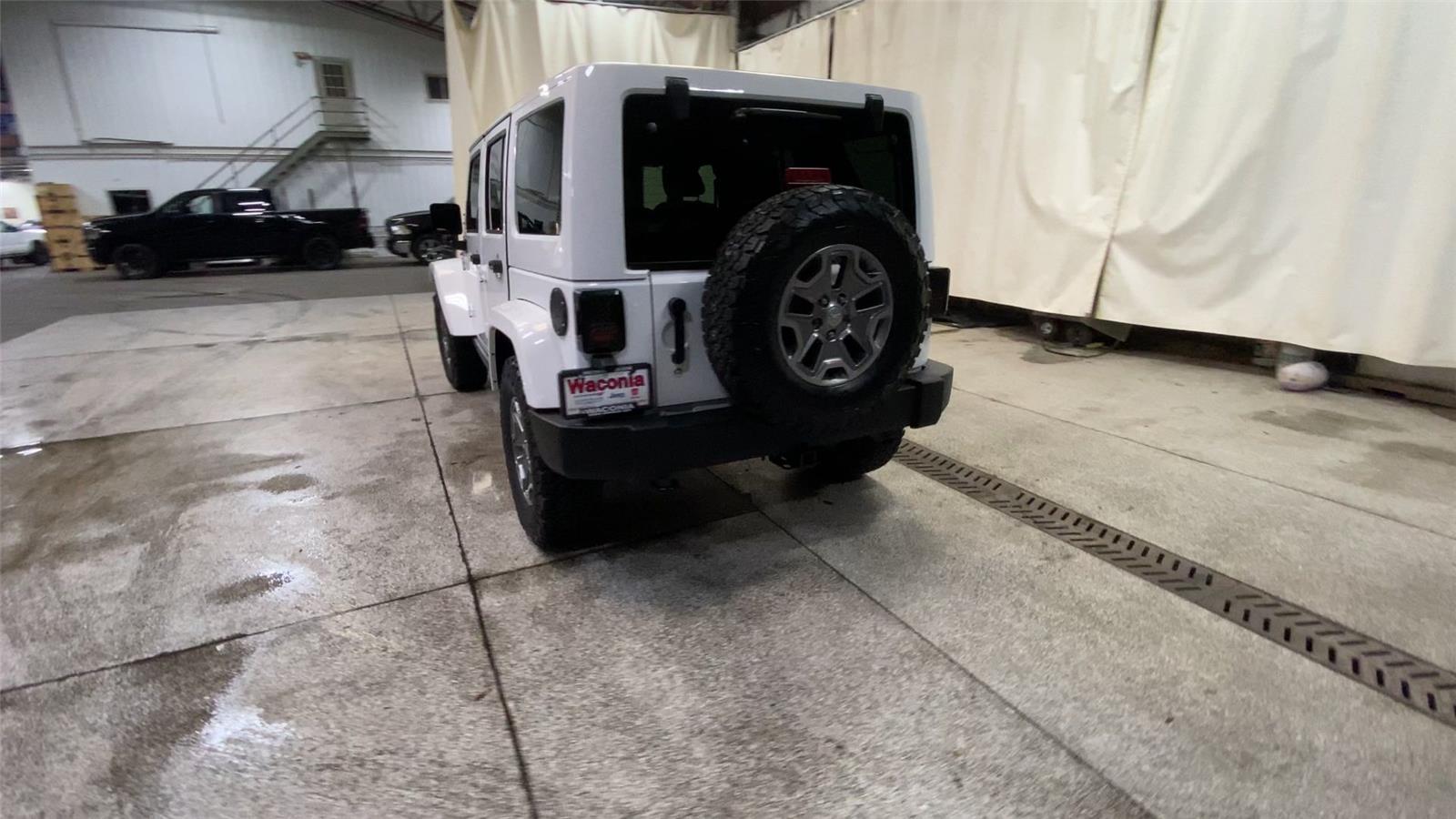 2016 Jeep Wrangler Rubicon photo 6