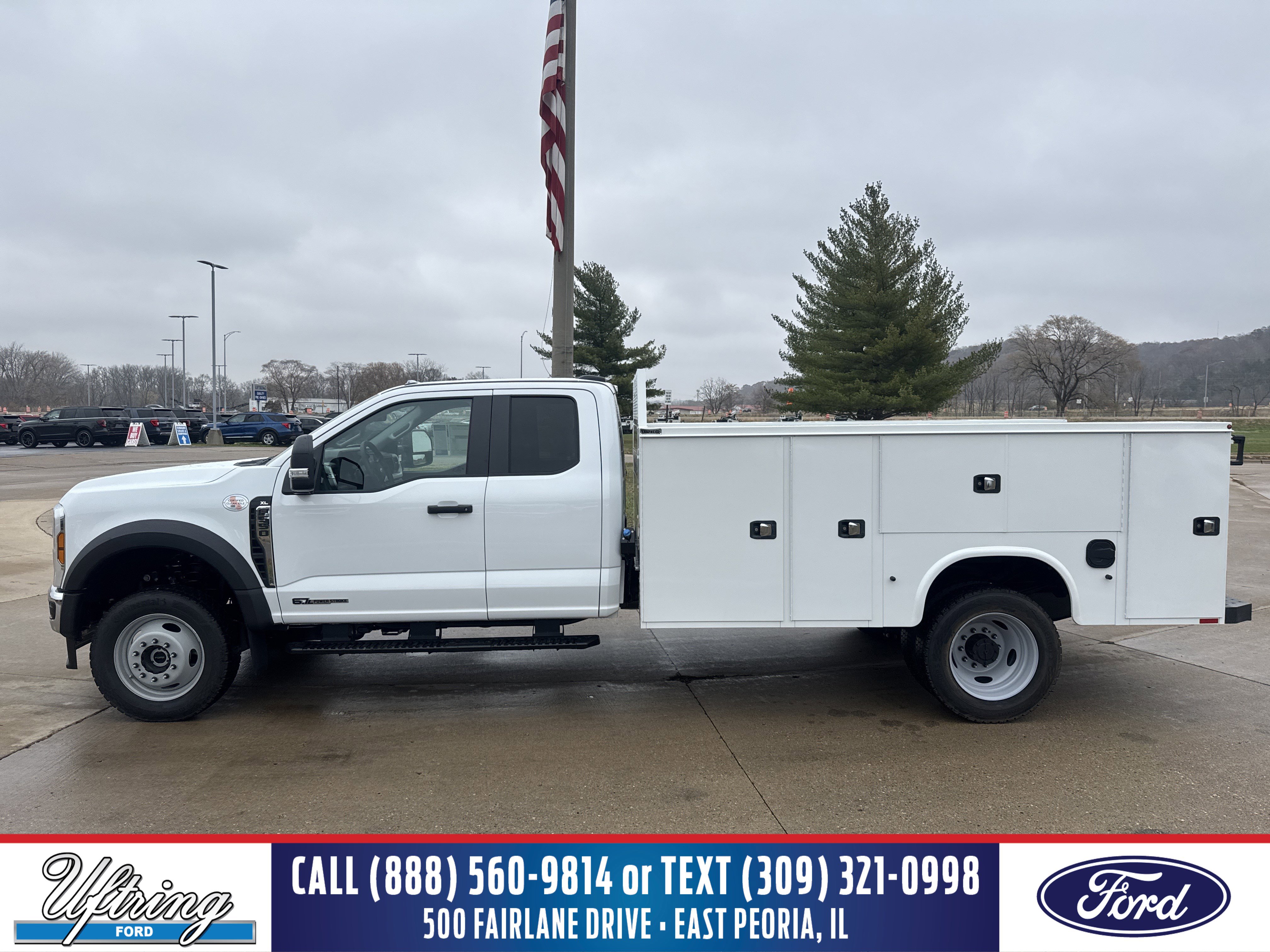2026 Ford F-550 Super Duty Chassis Cab XL's photo