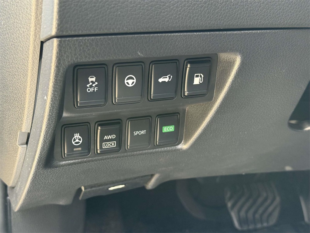 2019 Nissan Rogue SV photo 31