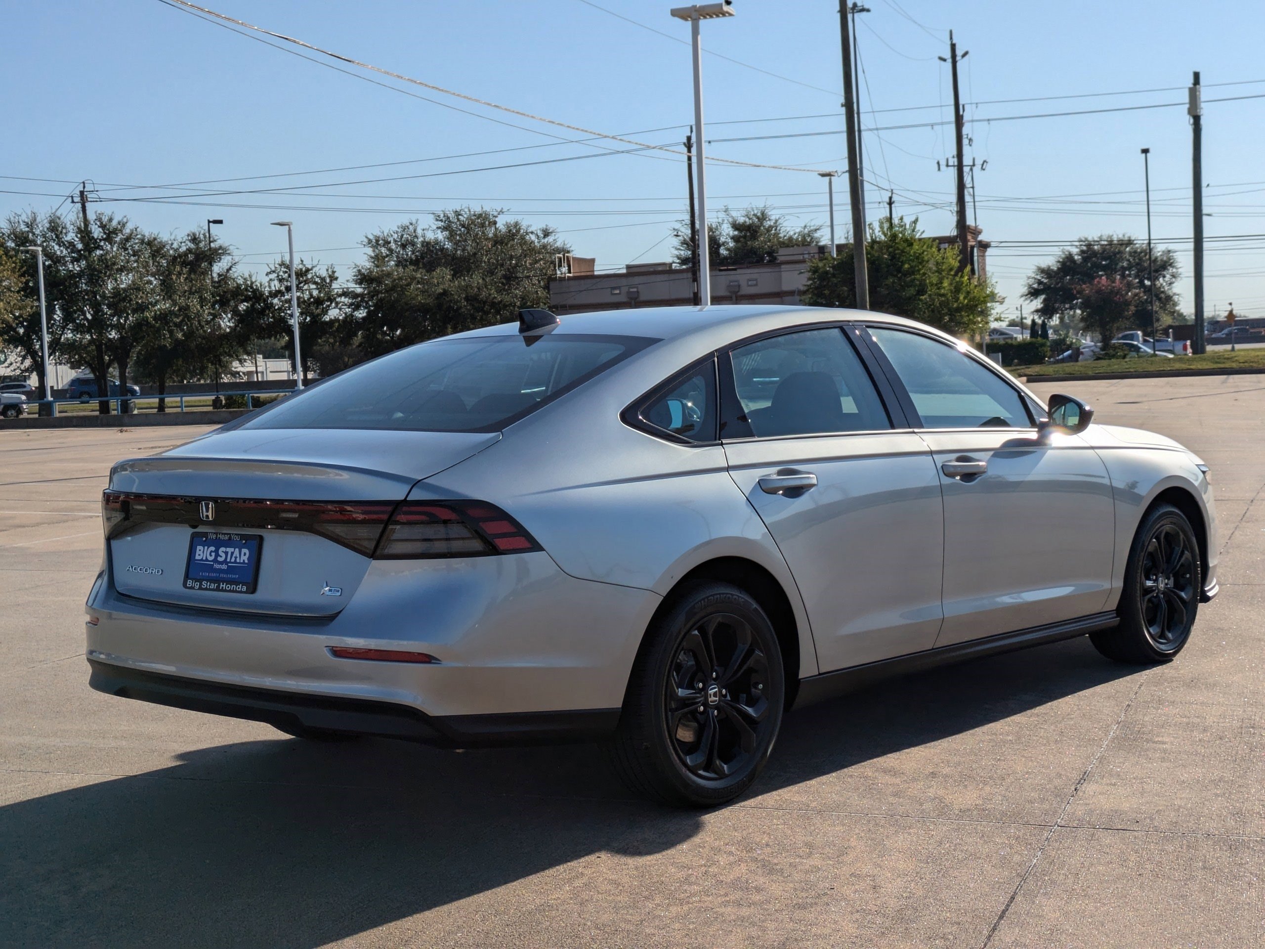 2025 Honda Accord SE photo 4