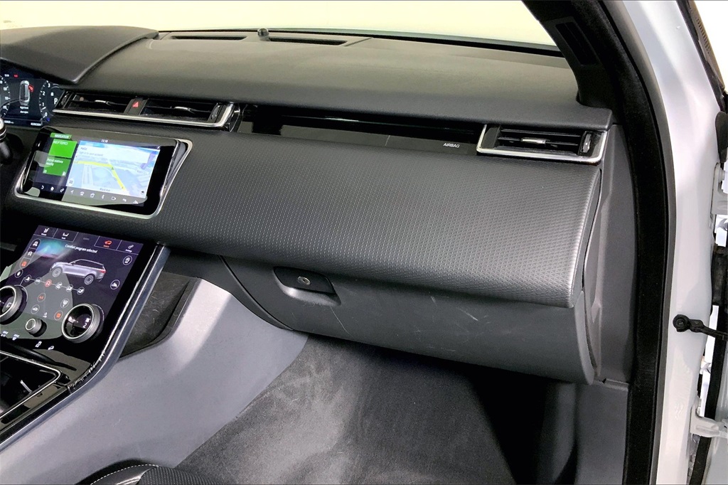 2018 Land Rover Range Rover R-Dynamic SE photo 15
