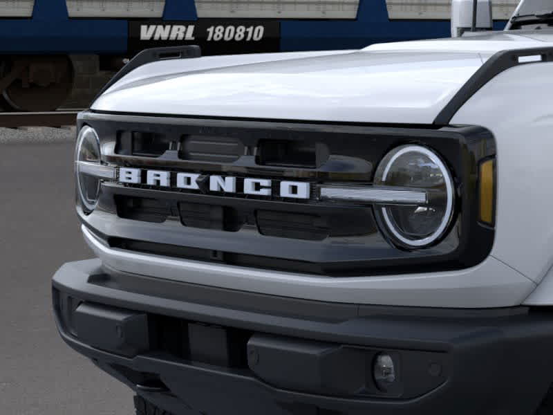 2025 Ford Bronco Outer Banks photo 16