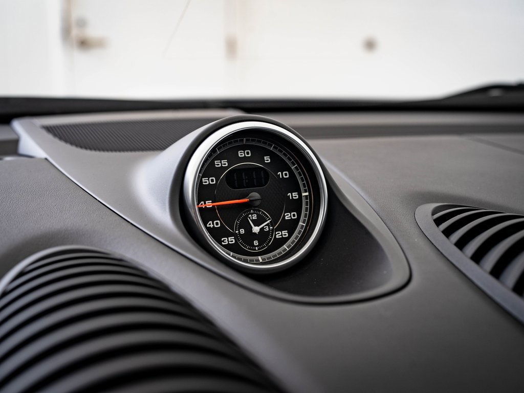 2023 Porsche Cayman T photo 21