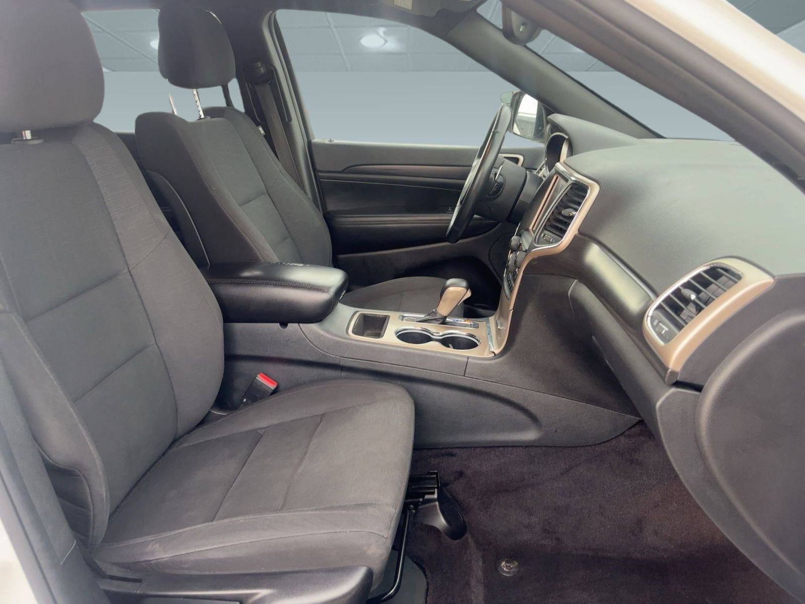 2017 Jeep Grand Cherokee Laredo photo 26