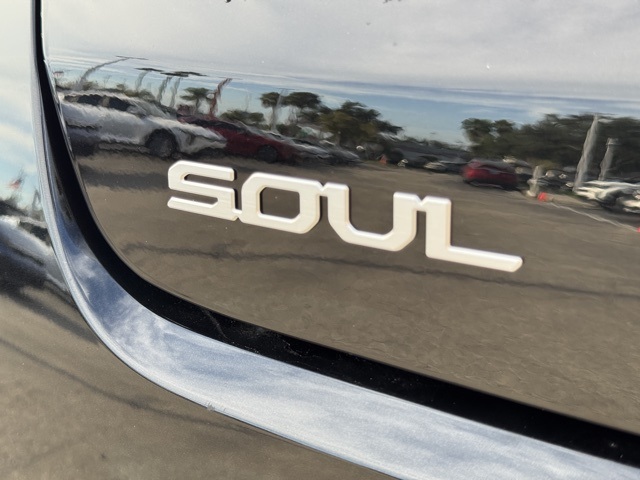 2025 Kia Soul EX photo 4
