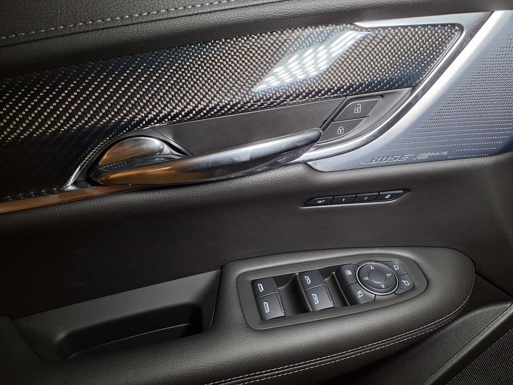 2025 Cadillac XT6 Sport photo 16