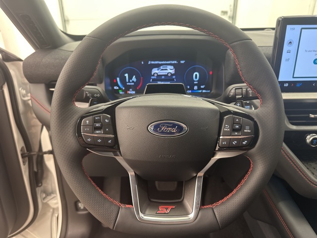 2025 Ford Explorer ST photo 14
