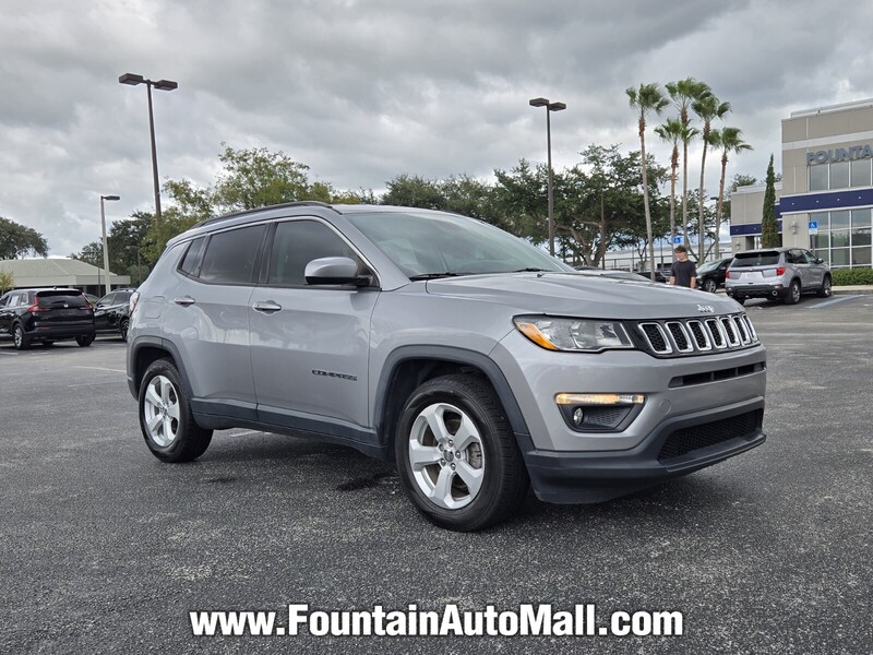 2017 Jeep Compass Latitude photo 6
