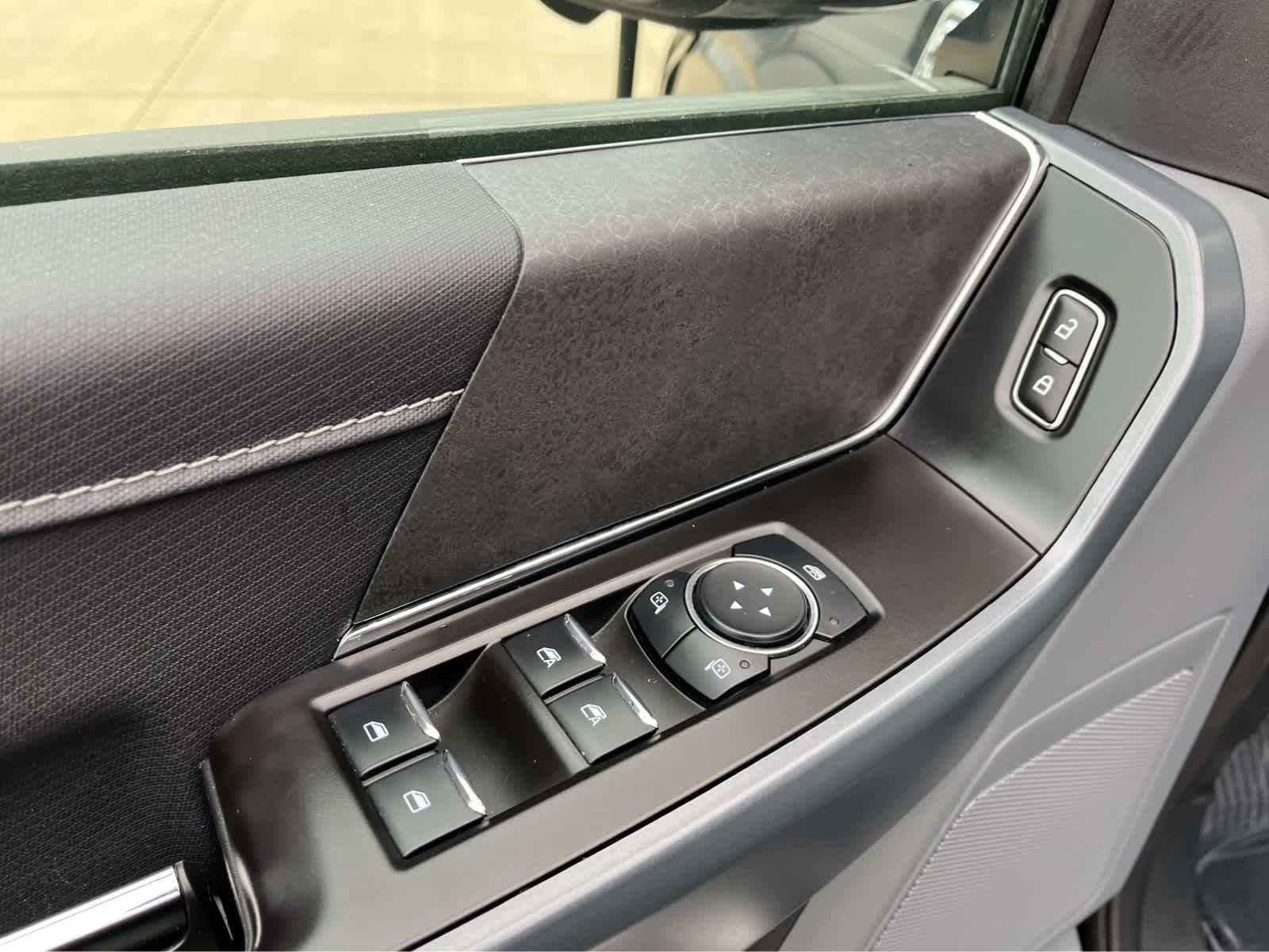 2024 Ford F-150 XLT photo 17