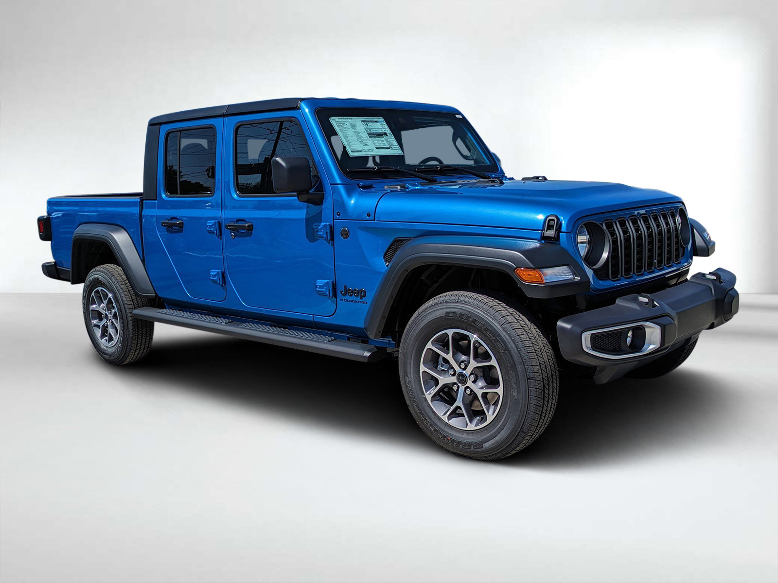 2025 Jeep Gladiator Sport S photo 2