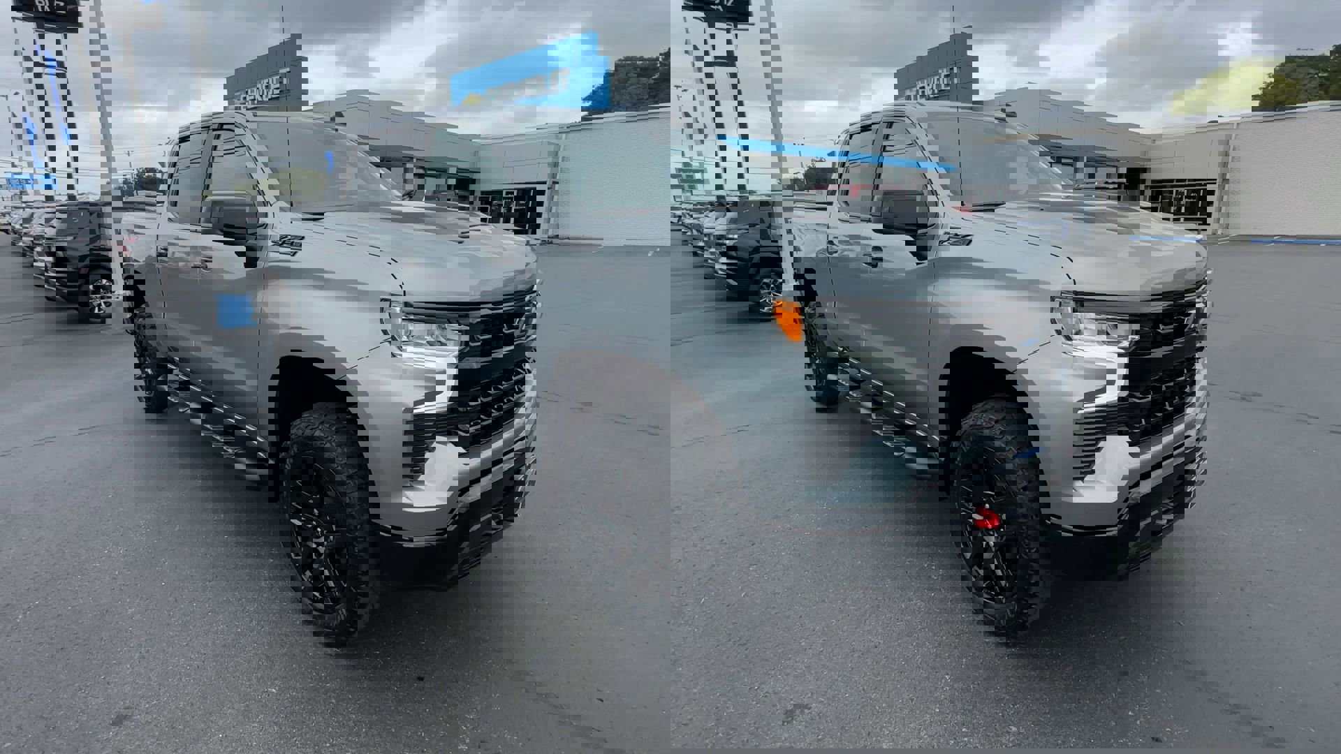 2023 Chevrolet Silverado LT Trail Boss photo 2