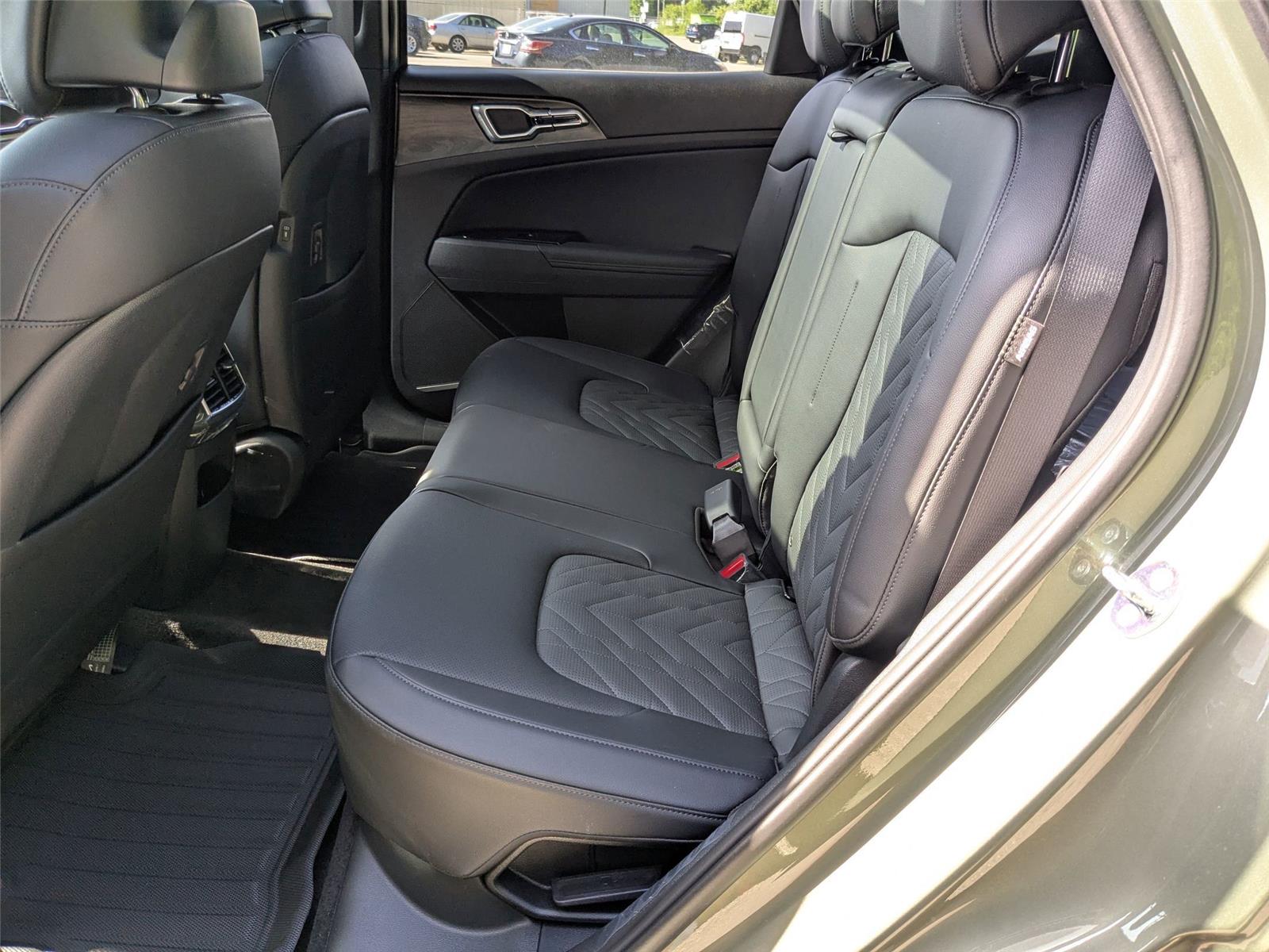 2025 Kia Sportage Plug-In Hybrid X-Line photo 28