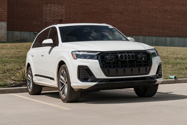 2025 Audi Q7 Premium Plus