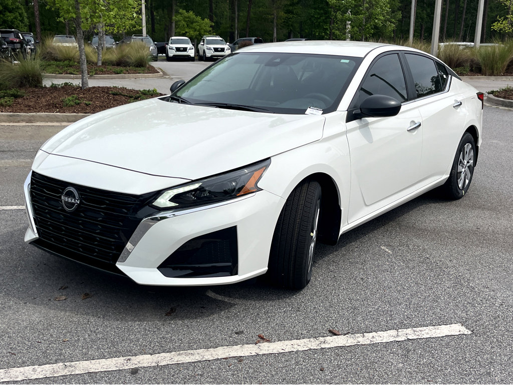 2024 Nissan Altima 2.5 S photo 3