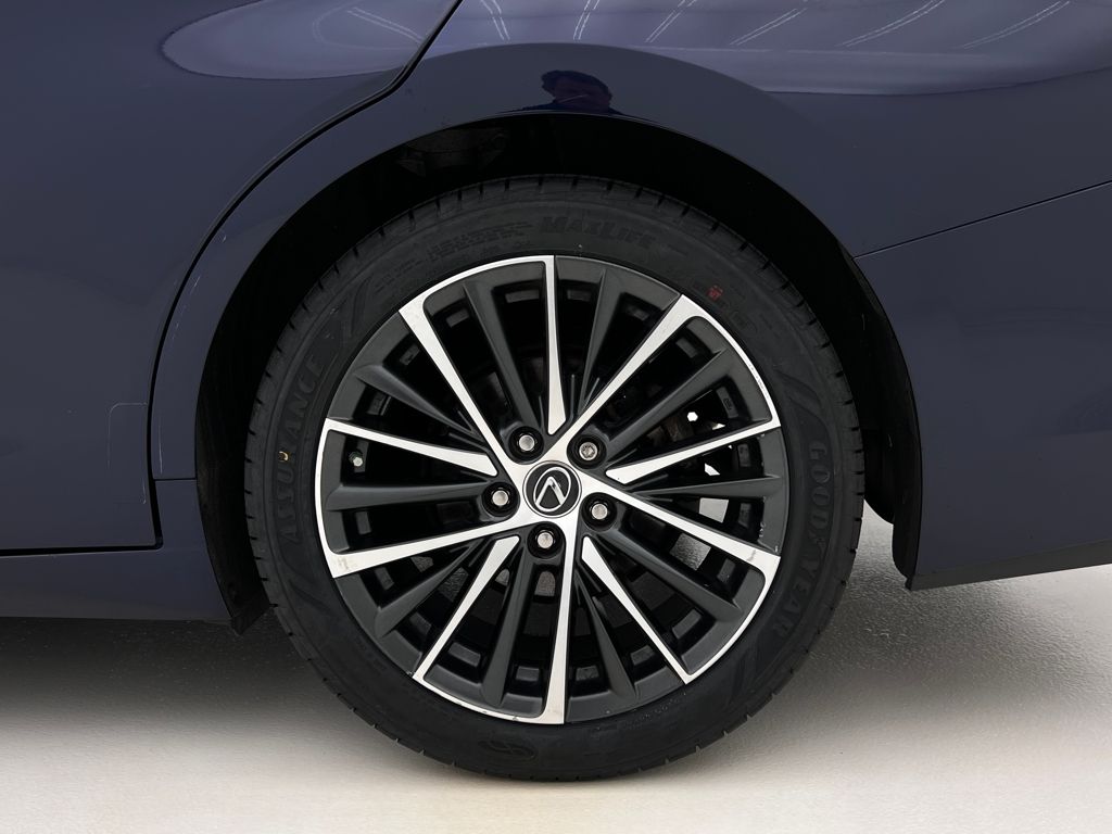 2023 Lexus ES 350 photo 32