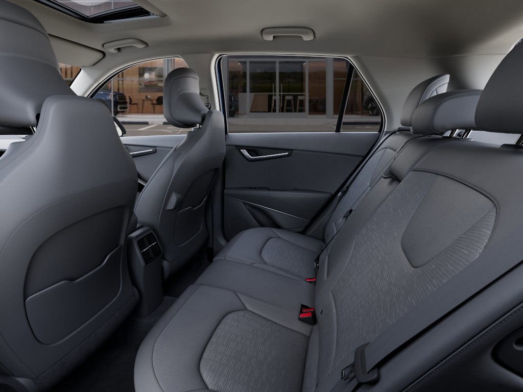 2025 Kia Niro Plug-In Hybrid SX photo 17