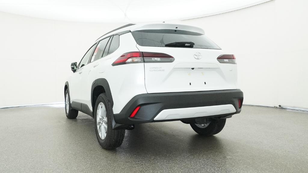2026 Toyota Corolla Cross LE photo 15