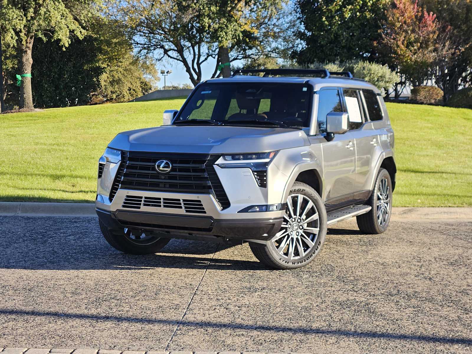 2024 Lexus GX Luxury's photo