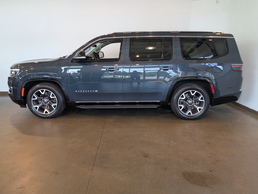 2023 Jeep Wagoneer Series III Limited photo 3
