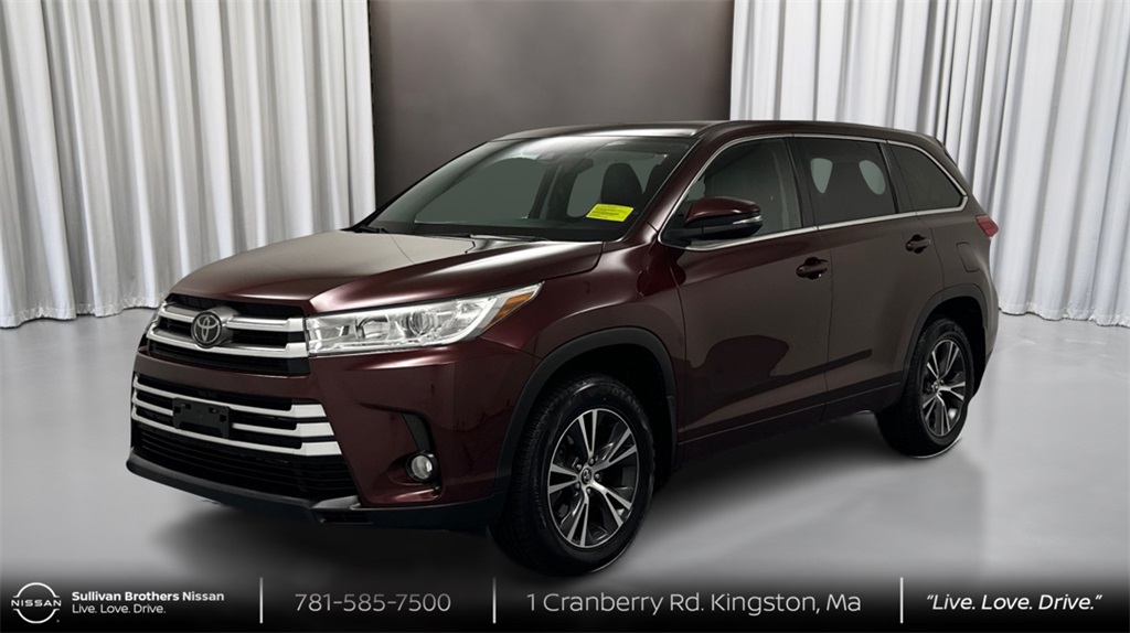 Used 2018  Toyota LE Plus image 1