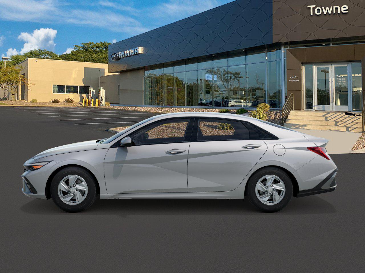 2025 Hyundai Elantra SE photo 2