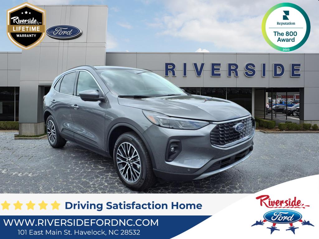 2025 Ford Escape PHEV's photo