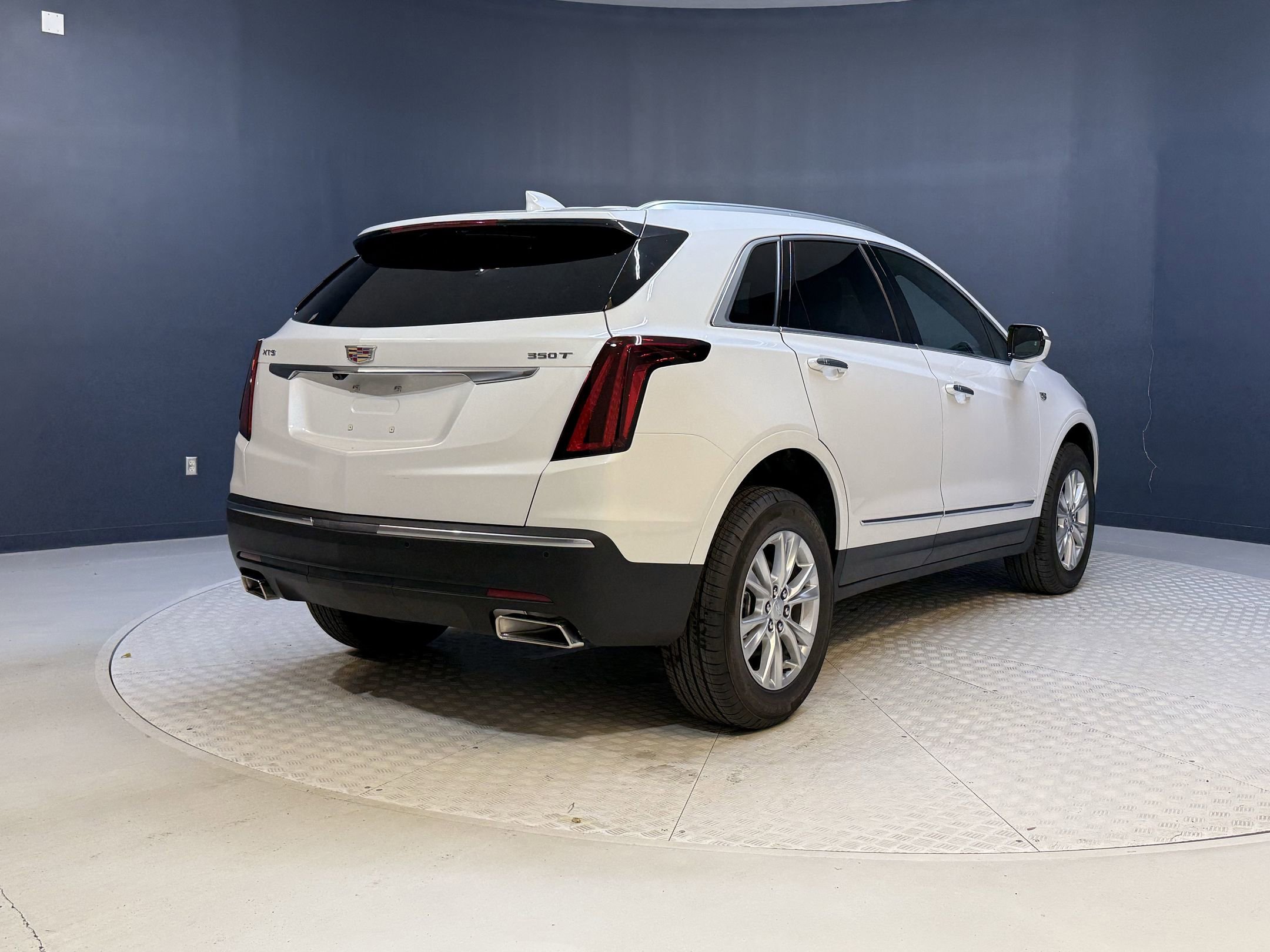 2025 Cadillac XT5 Luxury photo 9