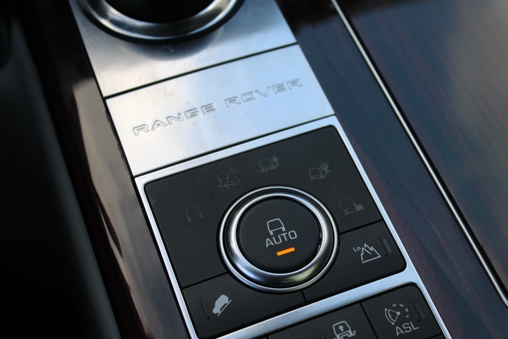 2016 Land Rover Range Rover HSE photo 30