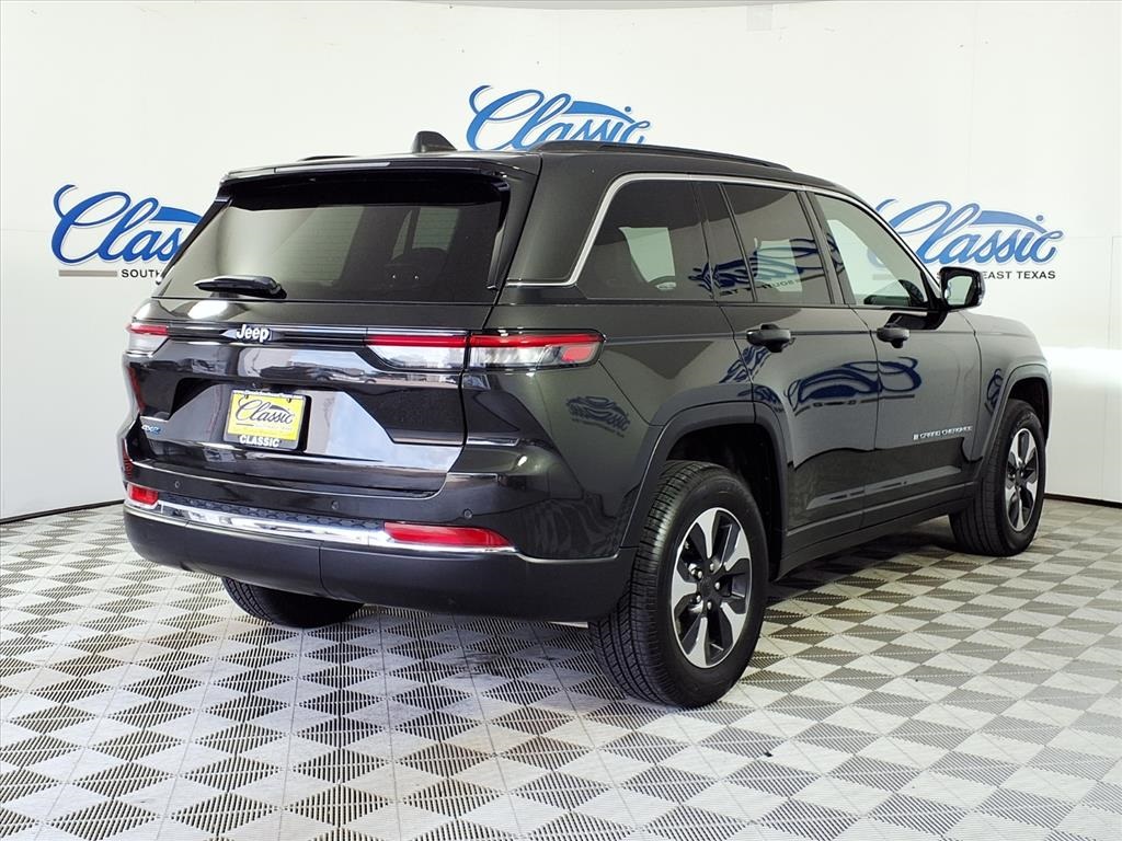 2024 Jeep Cherokee Limited 4xe photo 4