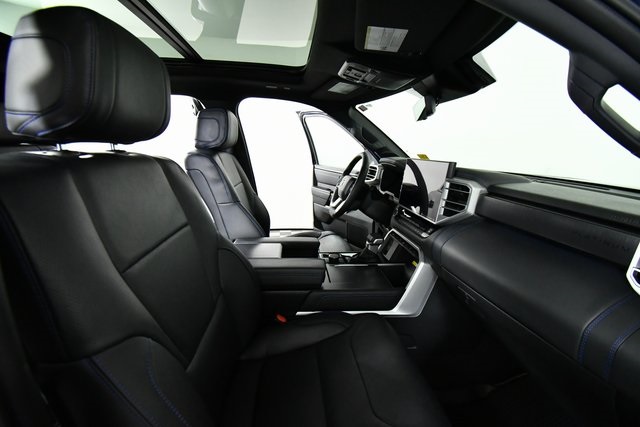 2023 Toyota Sequoia SR5 photo 21