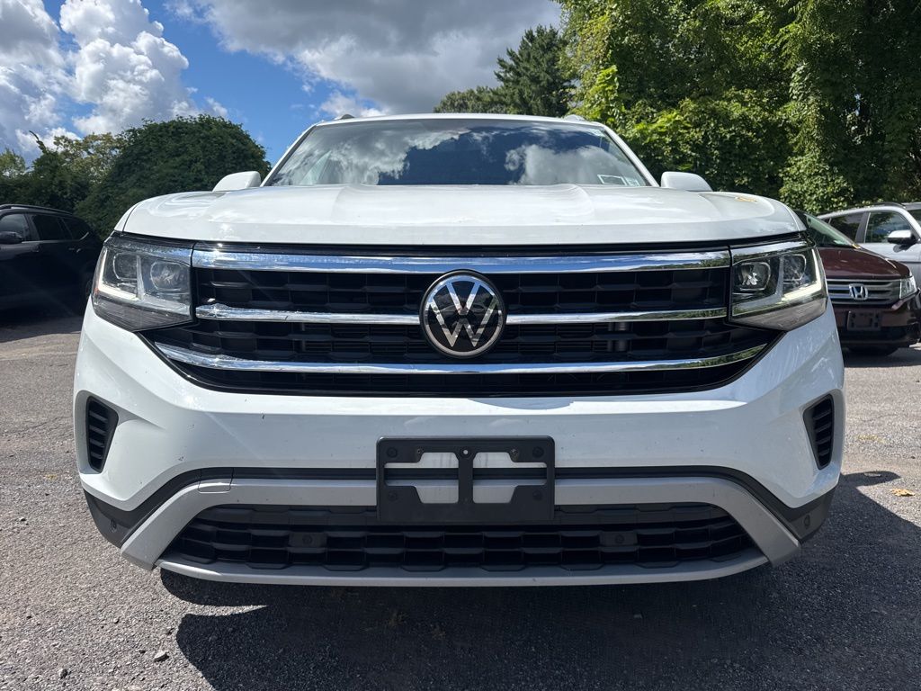 2022 Volkswagen Atlas Cross Sport SE Technology photo 2