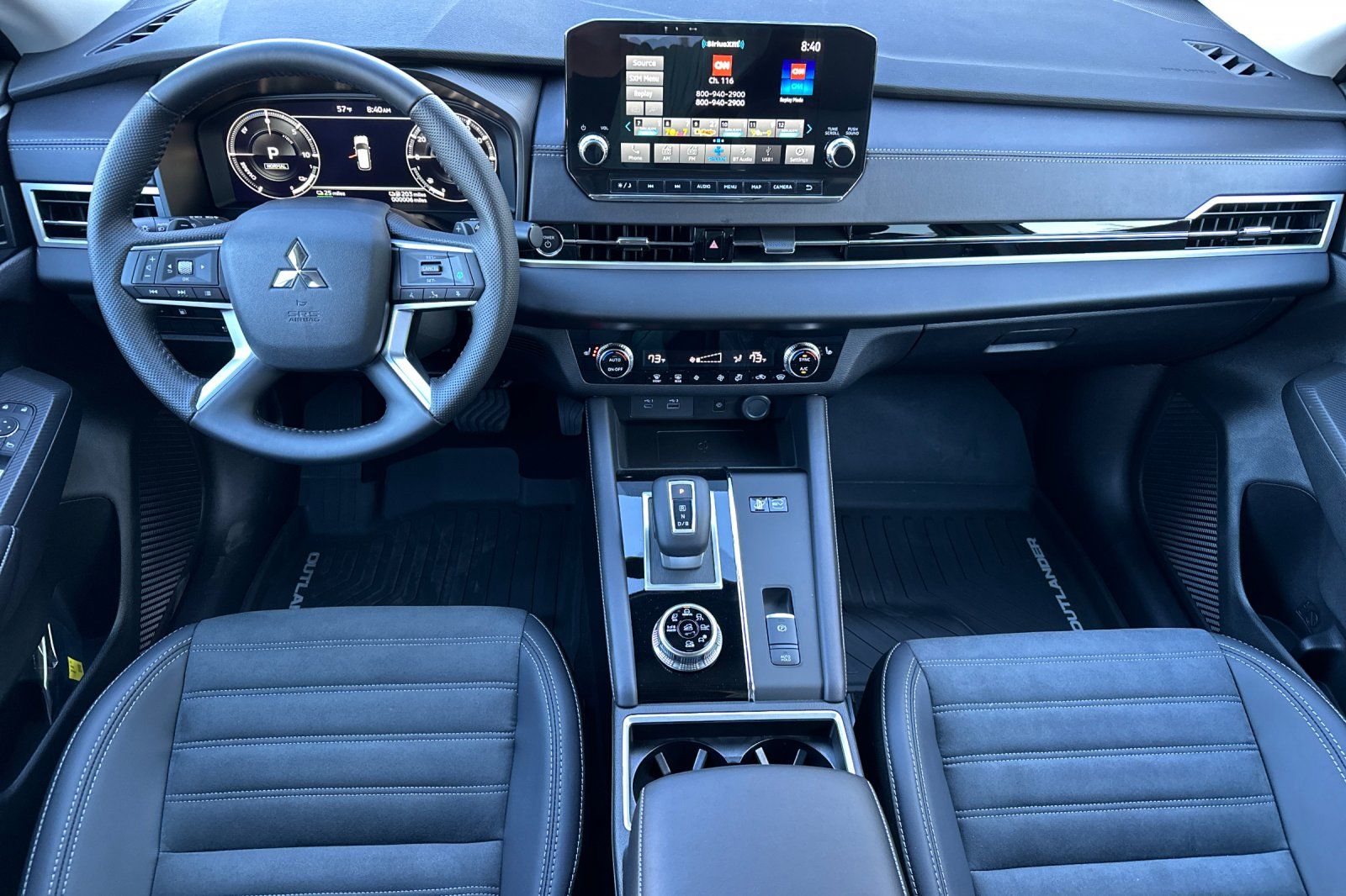 2025 Mitsubishi Outlander PHEV SE photo 12