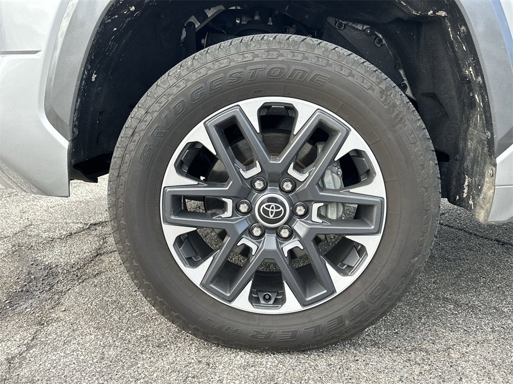 2024 Toyota Tundra Limited photo 10