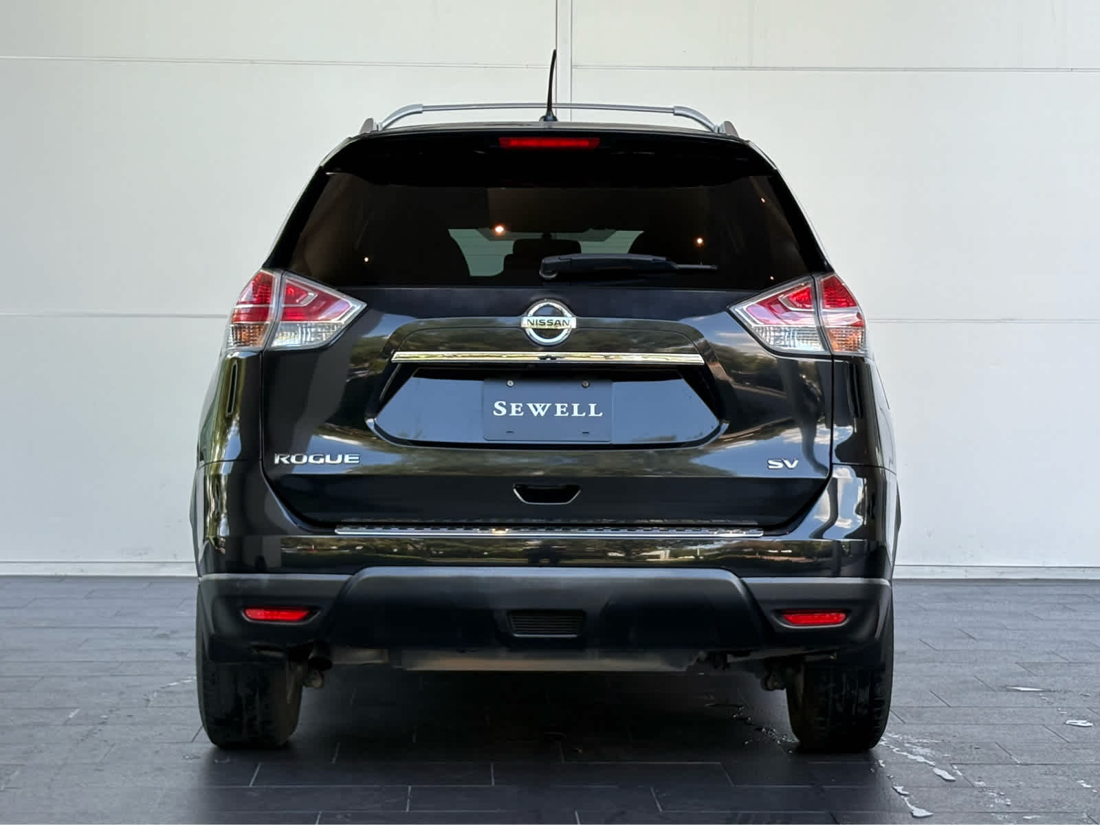 2016 Nissan Rogue SV photo 5