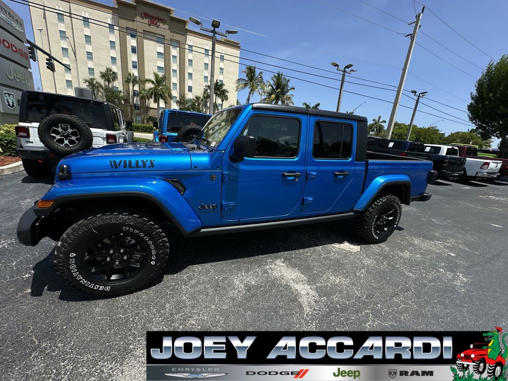2025 Jeep Gladiator Willys photo 4