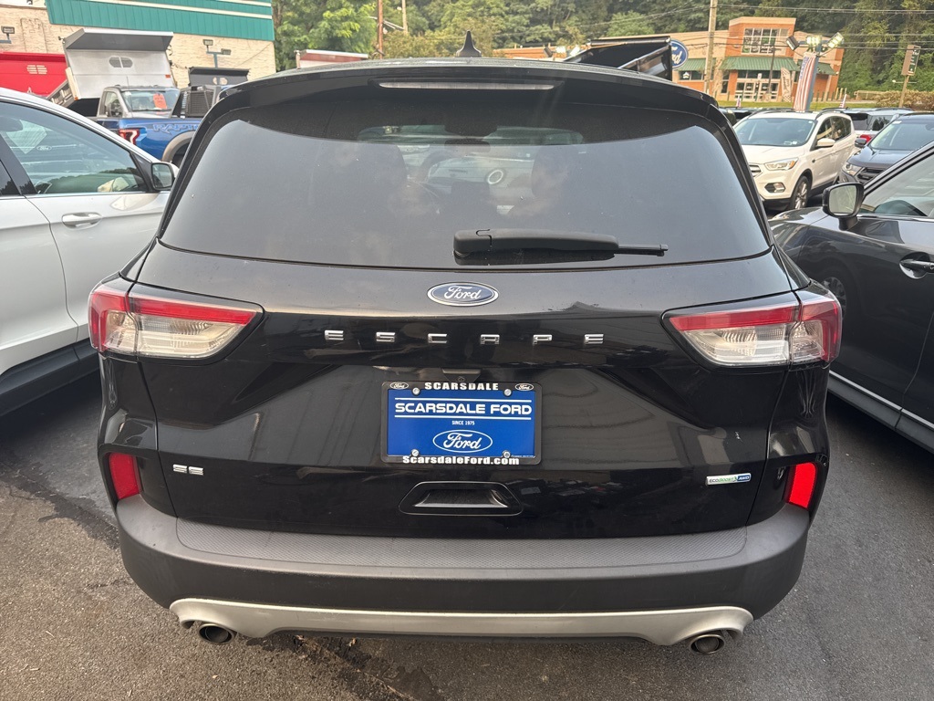 2020 Ford Escape SE photo 2
