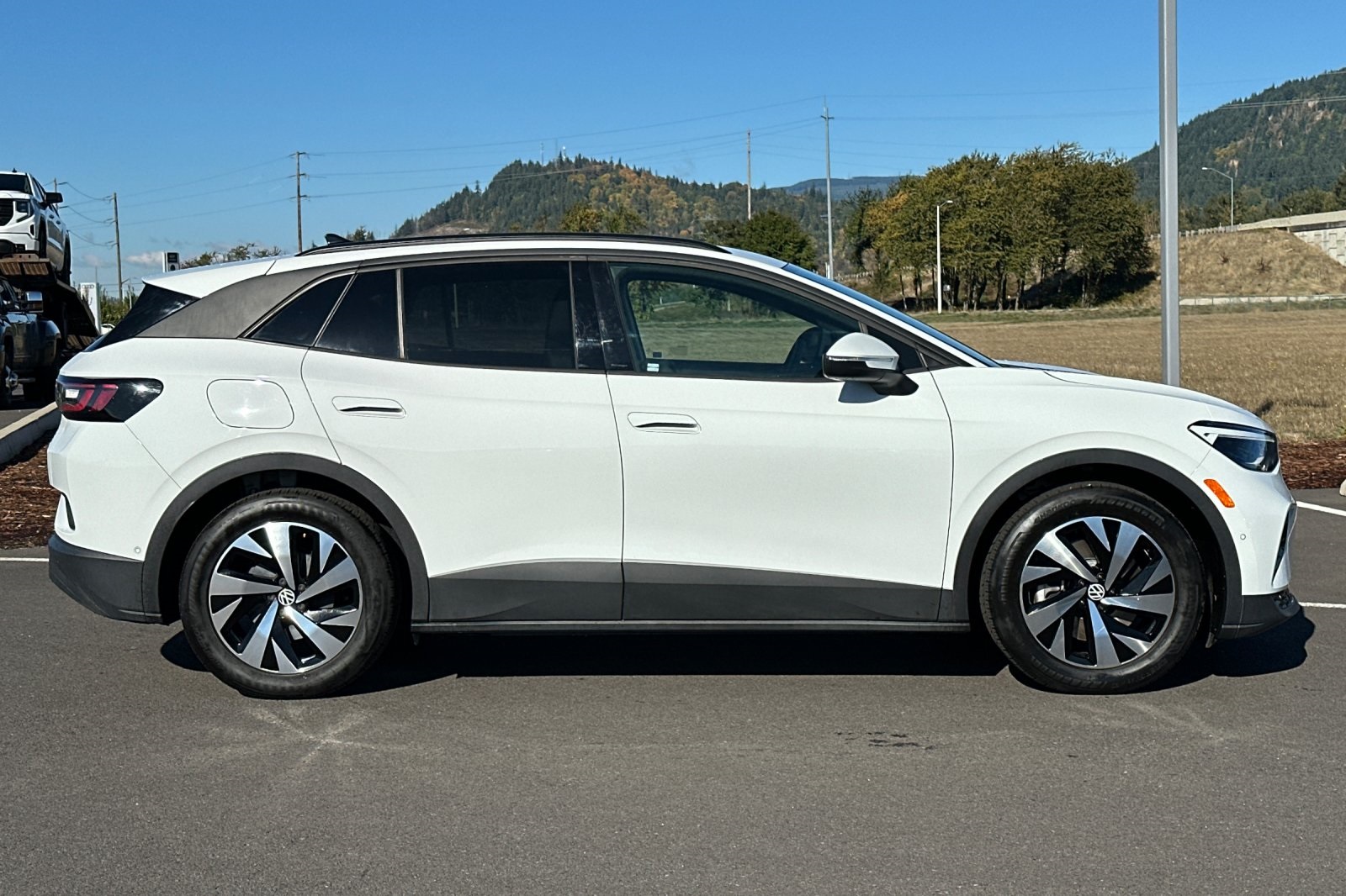 Used 2024 Volkswagen ID.4 STANDARD with VIN 1V2BMPE84RC010884 for sale in Eugene, OR